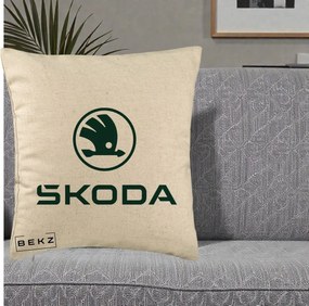 Perna Personalizata cu emblema Skoda, 40x40 cm, Bej, Husa Detasabila, Perna Inclusa, BEKZ®