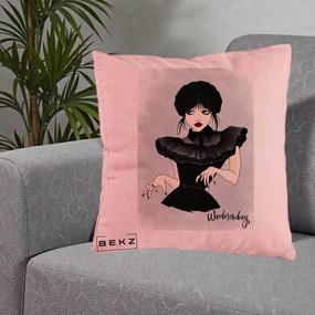 Perna Personalizata Wednesday Addams Portret Gotic, 40x40 cm, Roz, Husa Detasabila, Perna Inclusa, BEKZ®