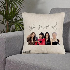 Perna Personalizata K-pop BLACKPINK Semnaturi, 40x40 cm, Bej Canapea, Husa Detasabila, Perna Inclusa, BEKZ®