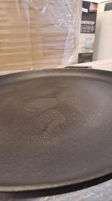 Recenzie: Tigaie pentru clătite Kinghoff KH 1895, 29 cm, fontă, suprafață antiaderentă, compatibilă cu plitele cu inducție, negru