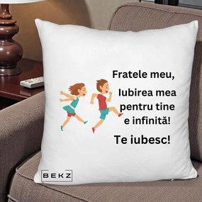 Cadou pentru Frate - Perna Personalizata Fratele Meu Te Iubesc Copii Alergand Colorat, 40x40 cm, Alb Pufos, Husa Detasabila, Perna Inclusa, BEKZ®