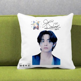 Perna Personalizata K-pop BTS V Taehyung Portret cu Autograf, 40x40 cm, Alba Mata, Husa Detasabila, Perna Inclusa, BEKZ®