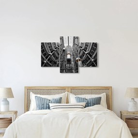 Tablou cu lift în clădire (90x60 cm)