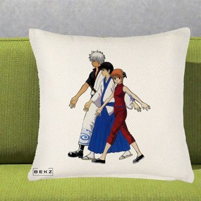 Perna Personalizata Gintama Trio Gintoki Shinpachi Kagura, 40x40 cm, Crem Reliefat, Husa Detasabila, Perna Inclusa, BEKZ®