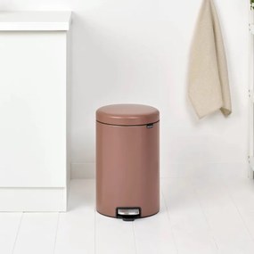Cos cu pedala Brabantia NewIcon 1008849, 20 L, Inchidere lina, Baza antiderapanta, Finisaj satinat, Maro