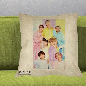 Perna Personalizata K-pop BTS Foto Grup Pastel Colorat cu 7 Membrii, 40x40 cm, Crem, Husa Detasabila, Perna Inclusa, BEKZ®