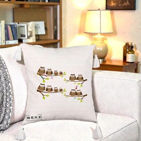 Perna Decorativa Familie de Bufnite pe Ramuri, 40x40 cm, Bej cu Franjuri, Husa Detasabila, Perna Inclusa, BEKZ®