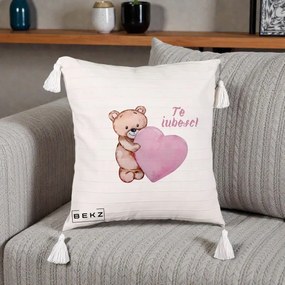 Cadou Romantic - Perna Personalizata Te Iubesc Ursulet cu Inima Roz Acuarela, 40x40 cm, Bej cu Franjuri, Husa Detasabila, Perna Inclusa, BEKZ®