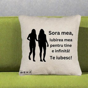 Cadou pentru Sora - Perna Personalizata Sora Mea Te Iubesc Siluete Negre Tinand Maini, 40x40 cm, Bej Canapea, Husa Detasabila, Perna Inclusa, BEKZ®