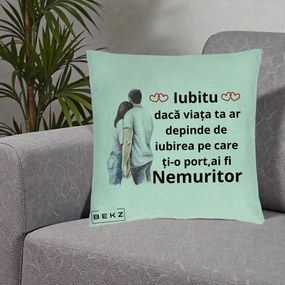 Cadou pentru Iubita - Perna Personalizata Iubitu Nemuritor cu Cuplu Acuarela si Inimi Rosii, 40x40 cm, Verde Menta, Husa Detasabila, Perna Inclusa, BEKZ®