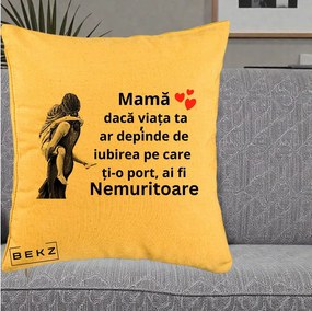 Cadou pentru Mama - Perna Personalizata Mama Nemuritoare Gravura Vintage, 40x40 cm, Galben, Husa Detasabila, Perna Inclusa, BEKZ®