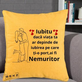 Cadou pentru Iubit - Perna Personalizata Iubitu Nemuritor cu Cuplu Line-Art si Inimi Rosii, 40x40 cm, Galben, Husa Detasabila, Perna Inclusa, BEKZ®