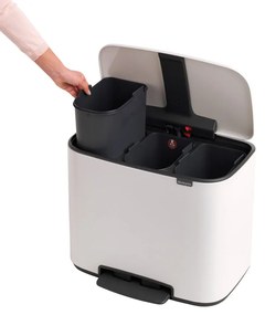 Coș de gunoi alb de reciclat/cu pedală din oțel 33 l Bo – Brabantia