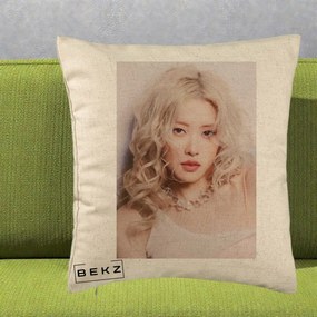 Perna Personalizata K-pop BLACKPINK Rose, 40x40 cm, Bej, Husa Detasabila, Perna Inclusa, BEKZ®