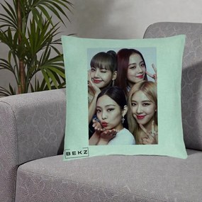 Perna Personalizata K-pop BLACKPINK Foto Grup Selfie 4 Membre, 40x40 cm, Verde Menta, Husa Detasabila, Perna Inclusa, BEKZ®