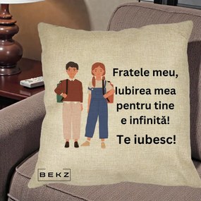 Cadou pentru Frate - Perna Personalizata Fratele Meu Te Iubesc Elevi Ilustratie Colorata, 40x40 cm, Crem, Husa Detasabila, Perna Inclusa, BEKZ®