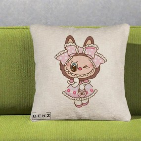 Perna Personalizata Labubu Lolita Roz cu Dantela, 40x40 cm, Bej Canapea, Husa Detasabila, Perna Inclusa, BEKZ®
