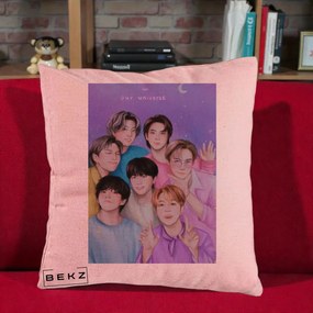 Perna Personalizata K-pop BTS Our Universe Fanart Violet Pastel, 40x40 cm, Roz, Husa Detasabila, Perna Inclusa, BEKZ®