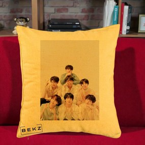 Perna Personalizata K-pop BTS Foto Grup Pastel, 40x40 cm, Galben, Husa Detasabila, Perna Inclusa, BEKZ®