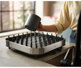 Scurgător de vase gri ajustabil din oțel inoxidabil 35x39 cm Duo – Joseph Joseph