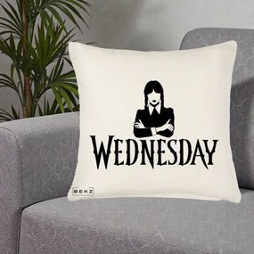 Perna Personalizata Wednesday Addams cu Brate Incrucisate, 40x40 cm, Crem Reliefat, Husa Detasabila, Perna Inclusa, BEKZ®