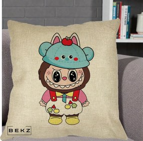 Perna Personalizata Labubu x Urs Albastru Colorat, 40x40 cm, Crem, Husa Detasabila, Perna Inclusa, BEKZ®