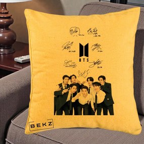 Perna Personalizata K-pop BTS Autografe Toti Membrii cu Fotografie, 40x40 cm, Galben, Husa Detasabila, Perna Inclusa, BEKZ®