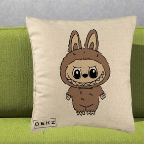 Perna Personalizata Labubu Maro Natural Solo, 40x40 cm, Bej, Husa Detasabila, Perna Inclusa, BEKZ®