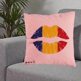 Perna Personalizata Buze Tricolor Romania, 40x40 cm, Roz, Husa Detasabila, Perna Inclusa, BEKZ®