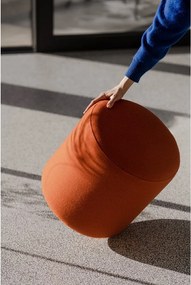 Puf teracotă cu tapițerie din lână Folk – noo.ma