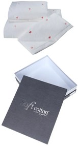 Set cadou de prosoape și prosop de corp MICRO LOVE, 3 buc Alb – Inimioare roz