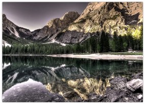 Tablou pe sticlă cu lac montan (70x50 cm)
