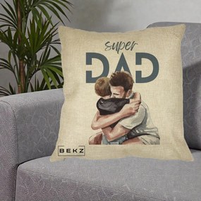 Cadou pentru Tata - Perna Personalizata Super Dad Tata si Fiu Imbratisare, 40x40 cm, Crem, Husa Detasabila, Perna Inclusa, BEKZ®