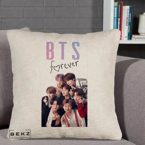 Perna Personalizata K-pop BTS Forever cu Foto Grup Negru, 40x40 cm, Bej Canapea, Husa Detasabila, Perna Inclusa, BEKZ®