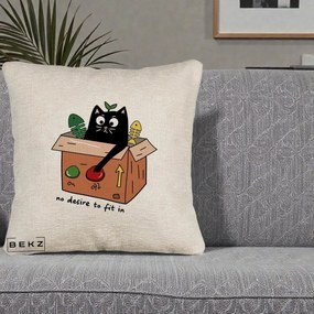 Perna Decorativa Pisica in Cutie No Desire to Fit In, 40x40 cm, Bej Canapea, Husa Detasabila, Perna Inclusa, BEKZ®