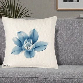 Perna Decorativa Magnolie Albastra Acuarela, 40x40 cm, Crem Reliefat, Husa Detasabila, Perna Inclusa, BEKZ®