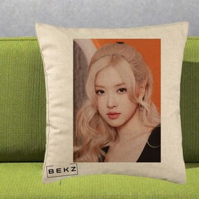Perna Personalizata K-pop BLACKPINK cu Funda Rosie, 40x40 cm, Bej, Husa Detasabila, Perna Inclusa, BEKZ®