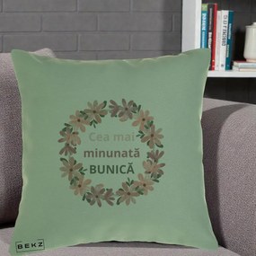 Cadou pentru Bunica - Perna Personalizata Cea Mai Minunata Bunica Coronita Flori Roz, 40x40 cm, Verde, Husa Detasabila, Perna Inclusa, BEKZ®