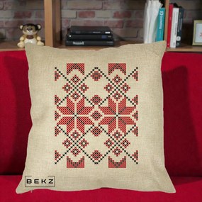 Perna Personalizata Motiv Traditional Cusatura Rosu-Negru, 40x40 cm, Crem, Husa Detasabila, Perna Inclusa, BEKZ®