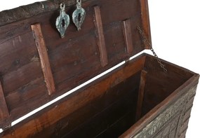 Cufăr vintage din lemn de tec, maro, cu plăci decorative din metal și două zăvoare, finisaj patinat, 98 x 137 x 44 cm, „Trunk”