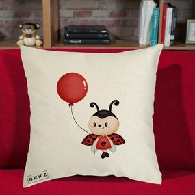 Perna Decorativa Buburuza cu Balon Rosu, 40x40 cm, Ecru, Husa Detasabila, Perna Inclusa, BEKZ®