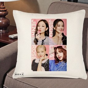 Perna Personalizata K-pop BLACKPINK Colaj 4 Portrete cu Semnature, 40x40 cm, Crem Reliefat, Husa Detasabila, Perna Inclusa, BEKZ®
