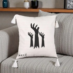 Perna Decorativa Halloween Maini Zombie Alb-Negru, 40x40 cm, Bej cu Franjuri, Husa Detasabila, Perna Inclusa, BEKZ®