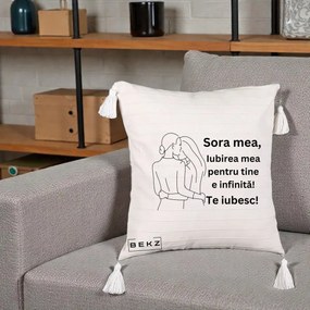 Cadou pentru Sora - Perna Personalizata Sora Mea Te Iubesc Imbratisare din Spate Line Art, 40x40 cm, Bej cu Franjuri, Husa Detasabila, Perna Inclusa, BEKZ®