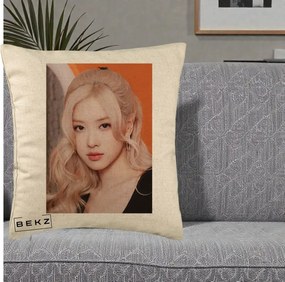 Perna Personalizata K-pop BLACKPINK cu Funda Rosie, 40x40 cm, Bej, Husa Detasabila, Perna Inclusa, BEKZ®