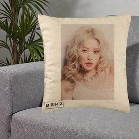 Perna Personalizata K-pop BLACKPINK Rose, 40x40 cm, Bej, Husa Detasabila, Perna Inclusa, BEKZ®
