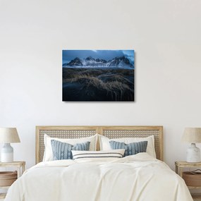 Tablou pe sticlă cu priveliște spre vărfurile Islanda (70x50 cm)