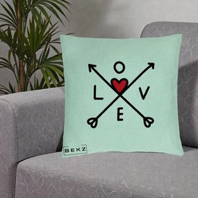Perna Decorativa Love cu Sageti Incrucisate si Inima Rosie, 40x40 cm, Verde Menta, Husa Detasabila, Perna Inclusa, BEKZ®