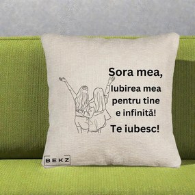 Cadou pentru Sora - Perna Personalizata Sora Mea Te Iubesc Line Art Doua Fete cu Brate Ridicate, 40x40 cm, Bej Canapea, Husa Detasabila, Perna Inclusa, BEKZ®