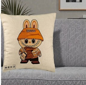 Perna Personalizata Labubu Streetwear Portocaliu, 40x40 cm, Bej, Husa Detasabila, Perna Inclusa, BEKZ®